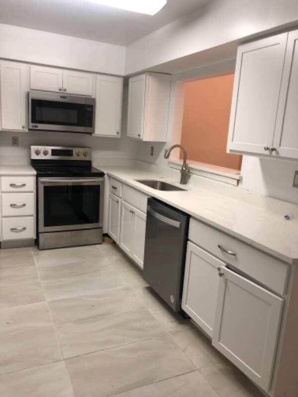 Building Photo - 14528 London Ln