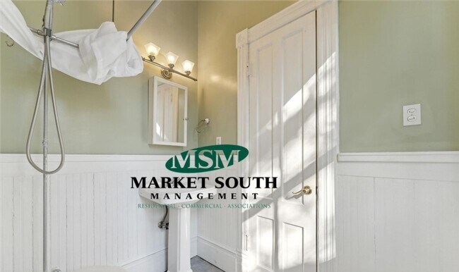 Building Photo - ***REDUCED*** STUNNING QUEEN ANN VICTORIAN...