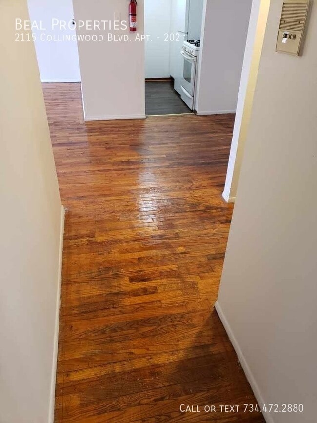 Foto del edificio - 2115 Collingwood Blvd