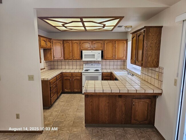 Foto del edificio - 1845 N Selina Ct