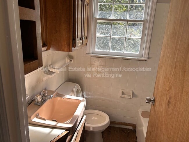 Building Photo - 1532 Meriwether St