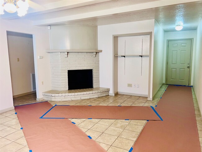 Building Photo - 11530 Herald Square Dr