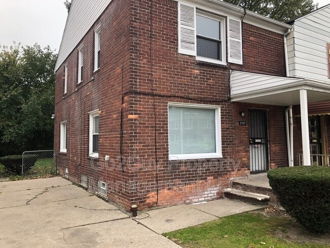 Foto del edificio - 2107 Ewald Cir