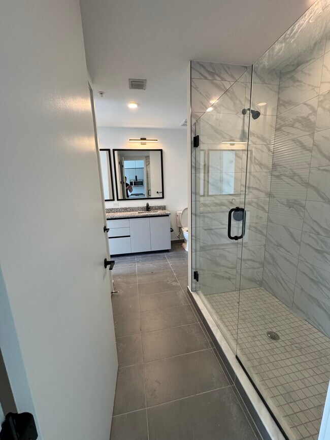Foto del edificio - 2372 NE 172nd St