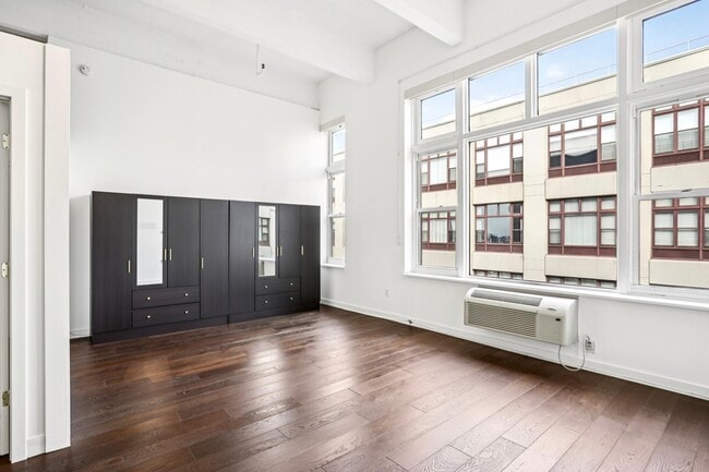 Building Photo - 1500 Hudson St