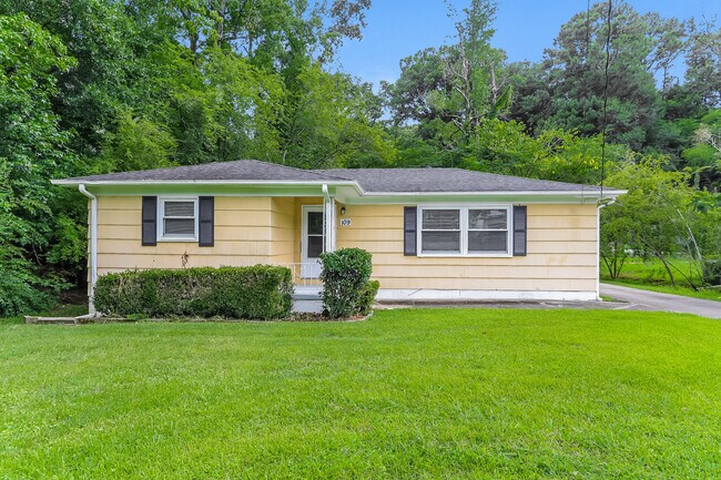 Foto del edificio - 109 Howle Ave