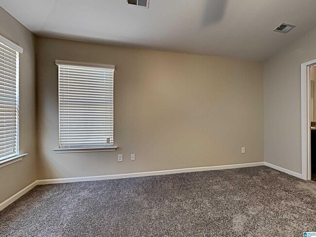 Building Photo - 50 Briar Rdg Ln