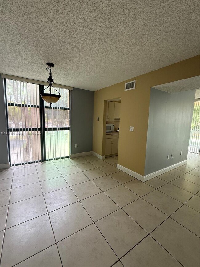Foto del edificio - 11780 SW 18th St