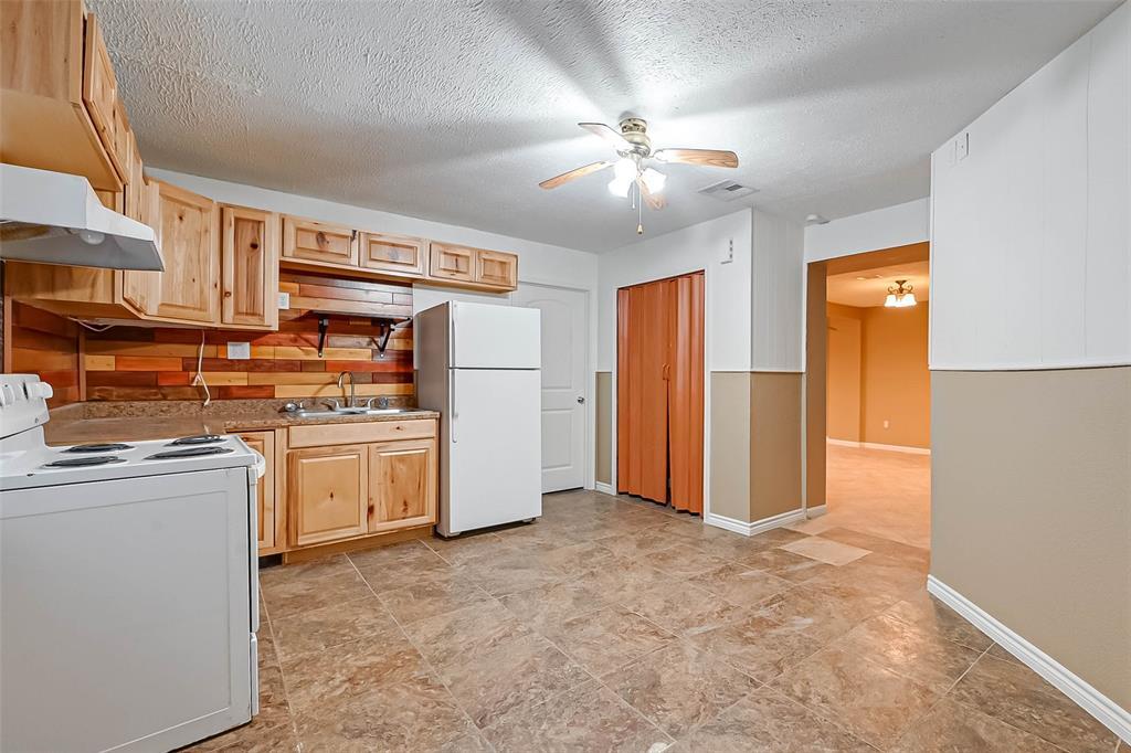 227 N Austin Dr, Angleton, TX 77515 House Rental in Angleton, TX