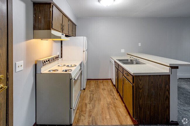 Studio - 400SF - Kitchen - 907 Dale St Apartments