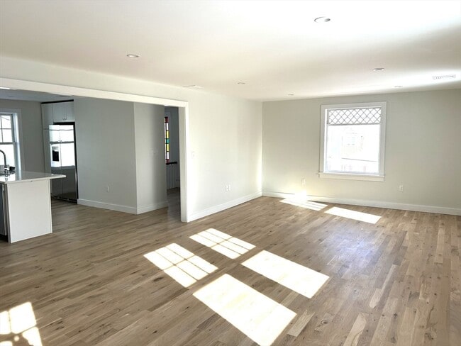 Building Photo - 42 Prospect St