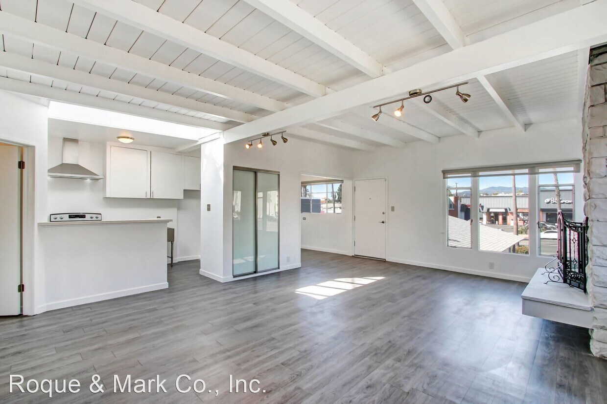 Foto principal - 2926-2928 Santa Monica Blvd