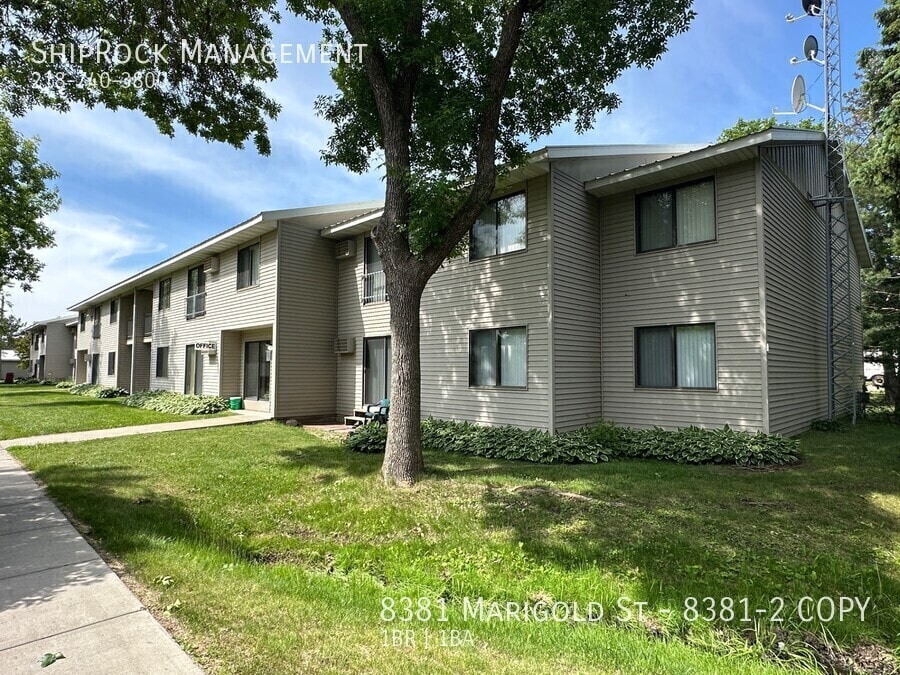 Foto principal - 8381 Marigold St