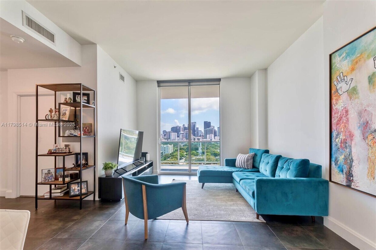 Foto principal - 2525 SW 3rd Ave