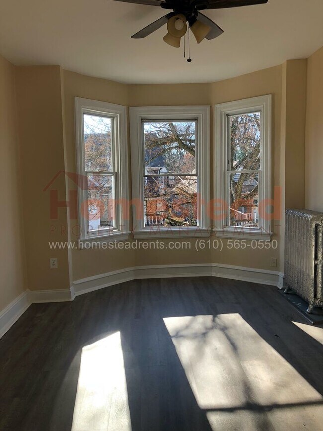 Foto del edificio - 5 BEDROOM HOME FOR RENT IN EAST LANSDOWNE