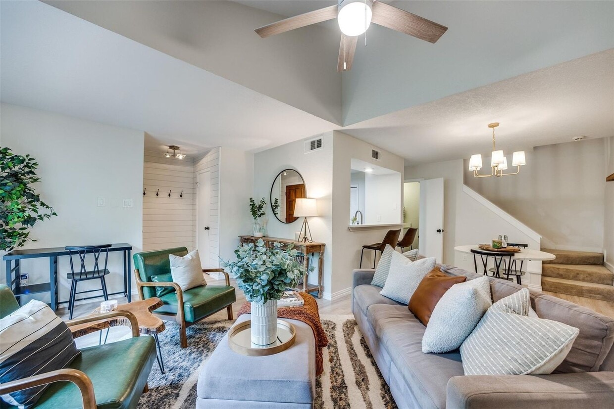 Primary Photo - Stunning Newly Renovated Condo by Love Field