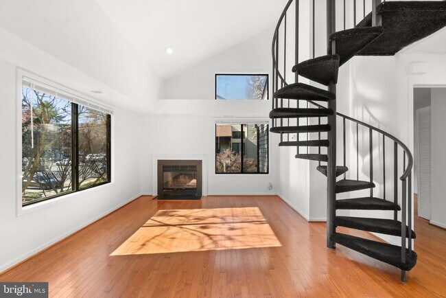 Building Photo - 10040 Hellingly Pl