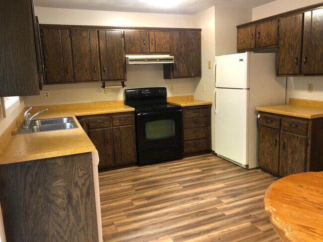 Foto del edificio - 323 Allan Ave