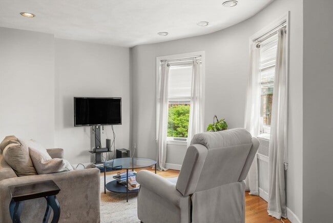 Foto del edificio - 277 Shawmut Ave