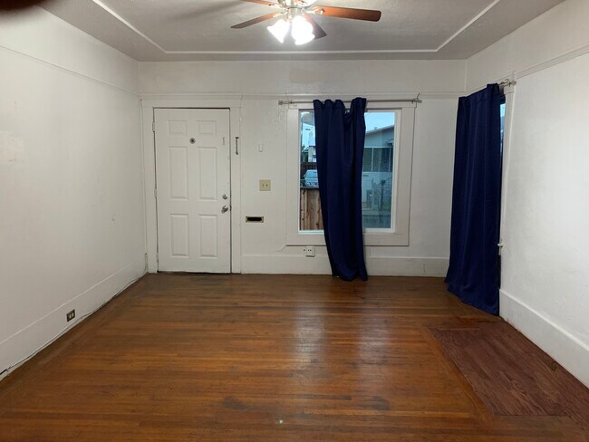 Living room - 1631 Church St