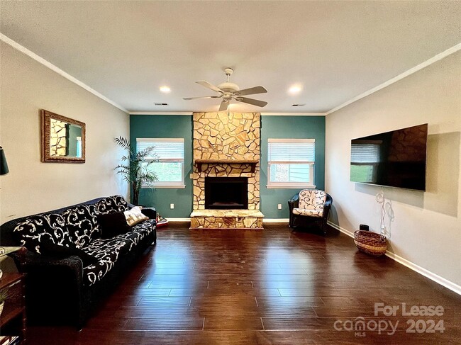 Building Photo - 8131 Rittenhouse Cir