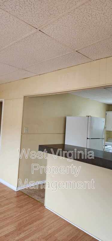 Building Photo - 207 Charles St