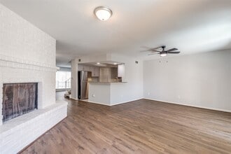 Building Photo - 10816 Briar Forest Dr
