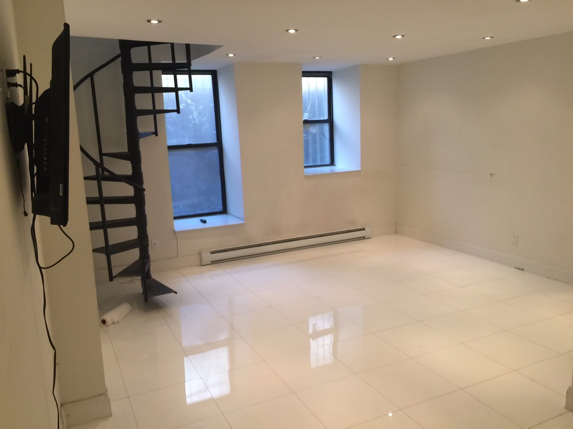 Foto principal - 169 Manhattan Ave
