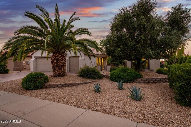 Building Photo - 20018 N Shadow Mountain Dr