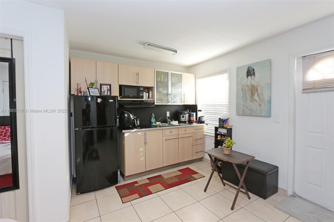 Foto del edificio - 2385 SW 15th St