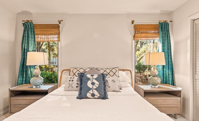 Building Photo - 2415 The Haul Over