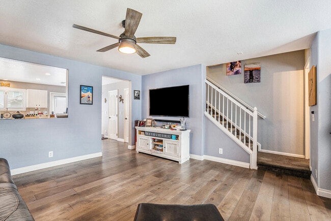 Photo - 5796 Biscay St House