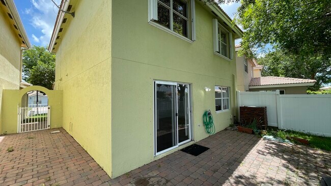 Building Photo - 6722 Duval Ave