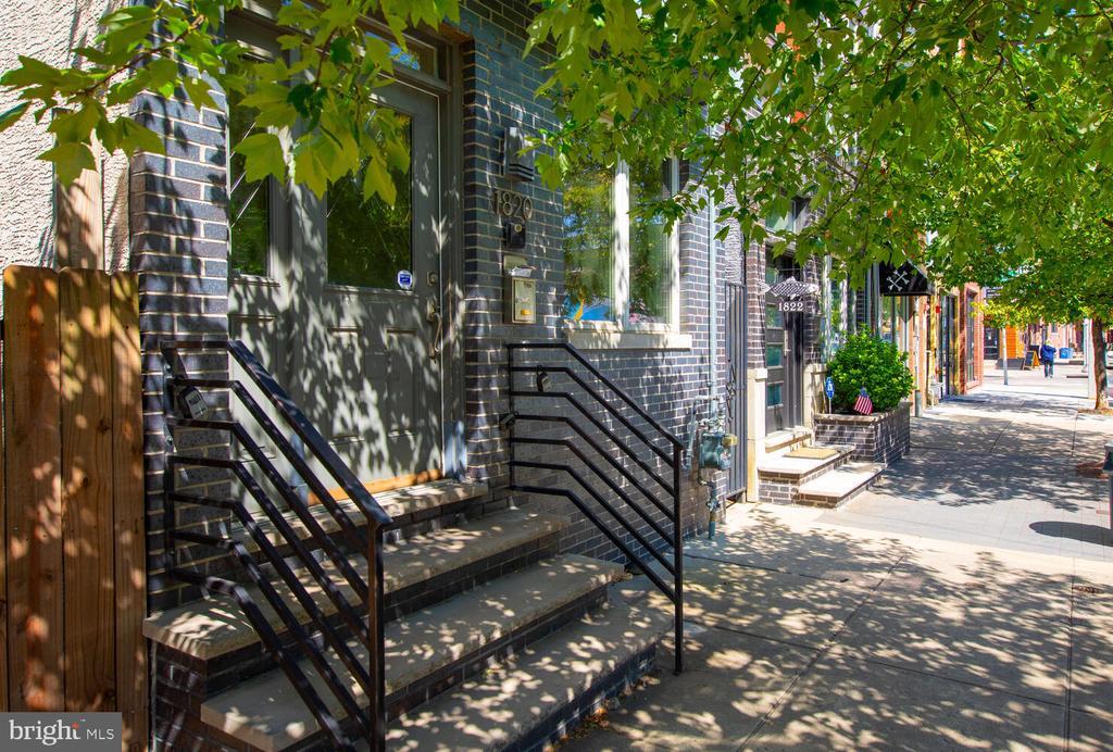 Primary Photo - 1820 Frankford Ave