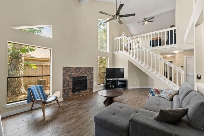 Building Photo - 20039 Moonflower Ln