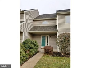 Building Photo - 89 Winterberry Ct