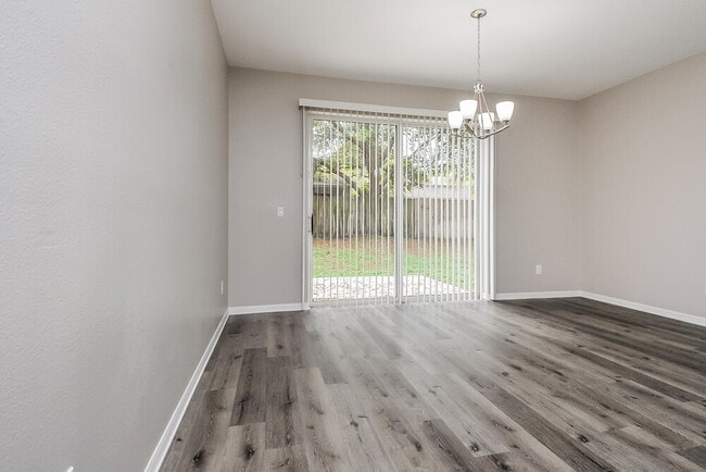 Building Photo - 11117 Newbridge Dr
