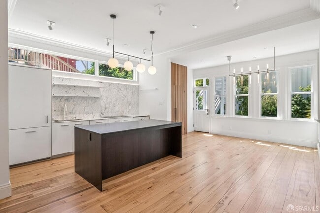 Foto del edificio - 830 Alabama St