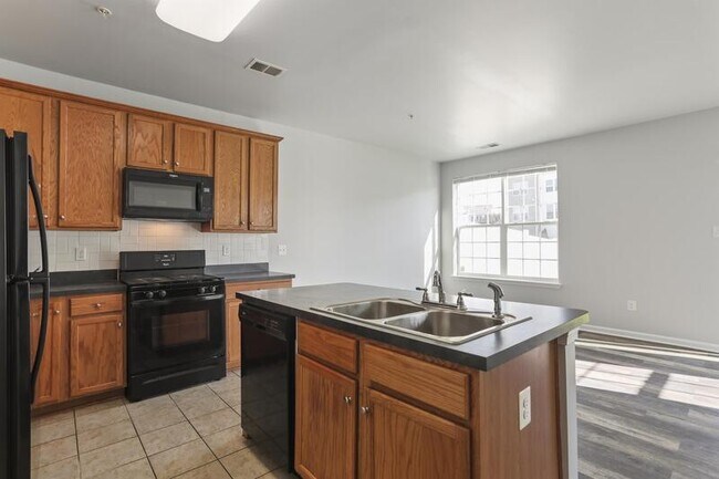 Building Photo - 18234 Hurricane Ct