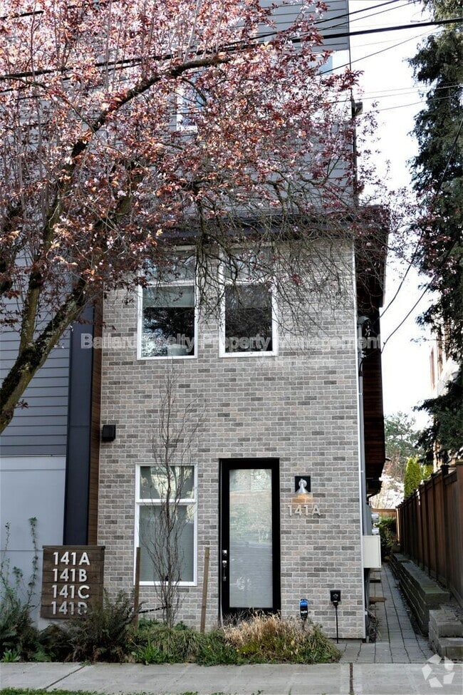 Building Photo - 141 22nd Ave E