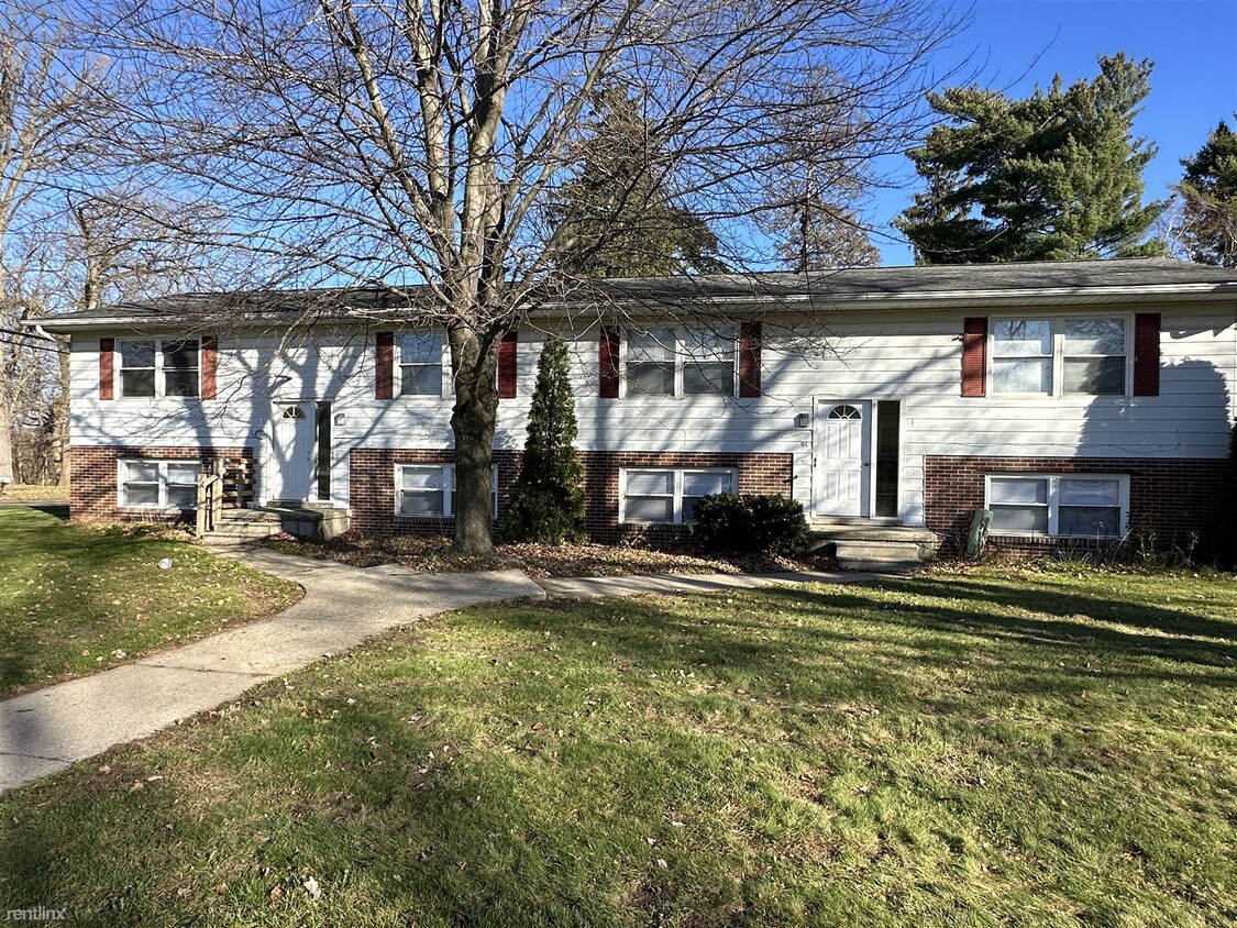 Primary Photo - 2 br, 1 bath 4plex - 103 John St