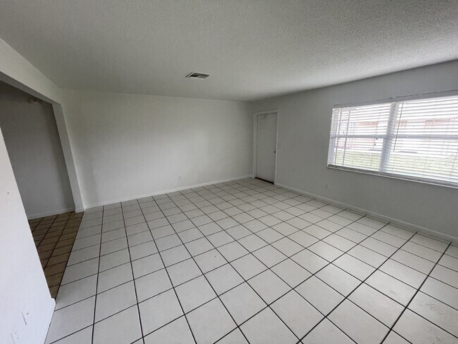 Foto del edificio - 2Bedroom 2Bathroom Duplex
