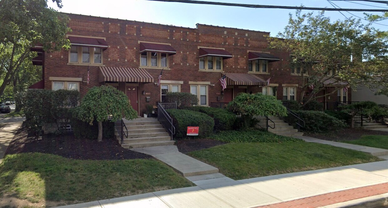 Primary Photo - 526 S Drexel Ave