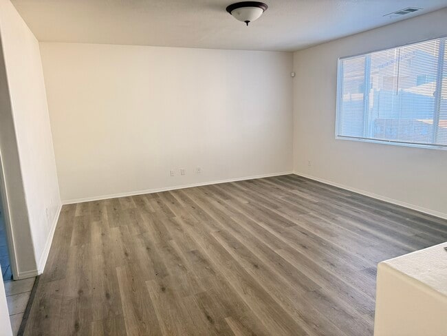 Foto del edificio - 15866 Barrel Cactus Ln