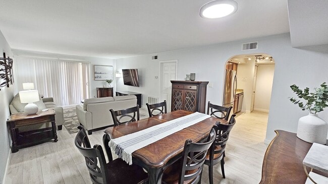 Fully Furnished Dual Master Suite Condo in... - Fully Furnished Dual Master Suite Condo in...