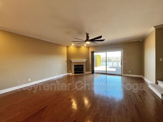 Foto del edificio - 3166 Waterfront Dr
