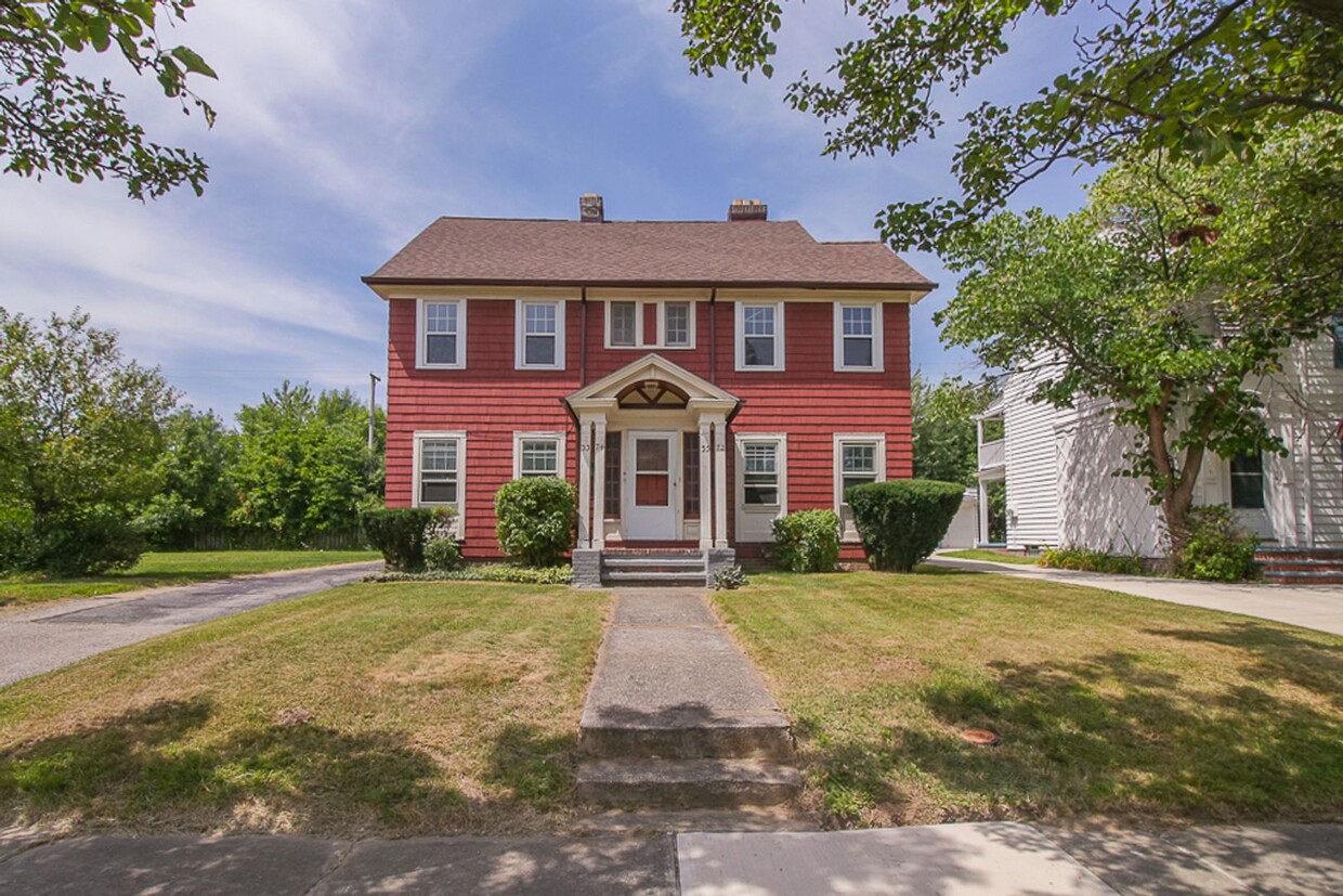 Primary Photo - 3372 Sutton Rd