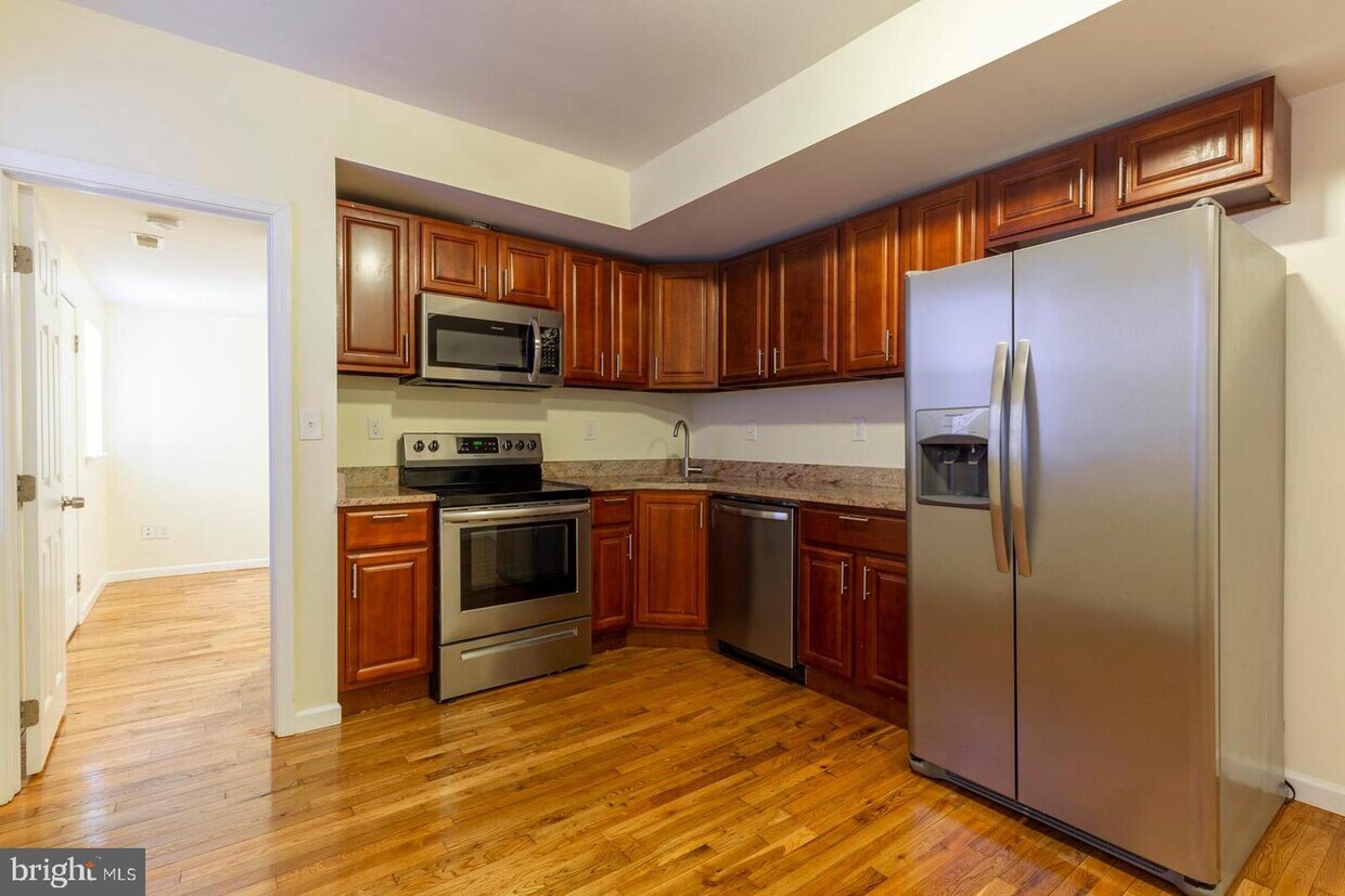 Foto principal - 2131 Master St