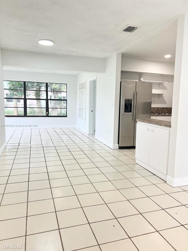 Building Photo - 4 br, 2 bath House - 430 SW 31st Ave