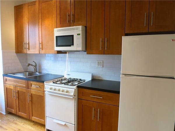 Foto principal - 511 E 78th St